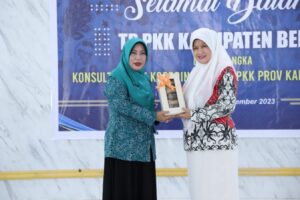 Tingkatkan SDM TP PKK Berau Belajar ke Provinsi 14 Rohani 1