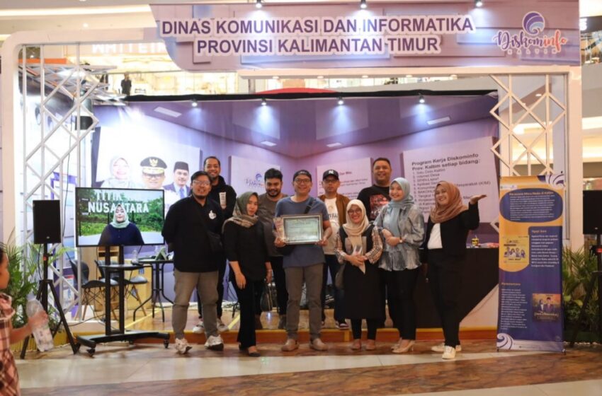 Diskominfo Kaltim Raih Juara 1 Kategori Stan Informasi Publik