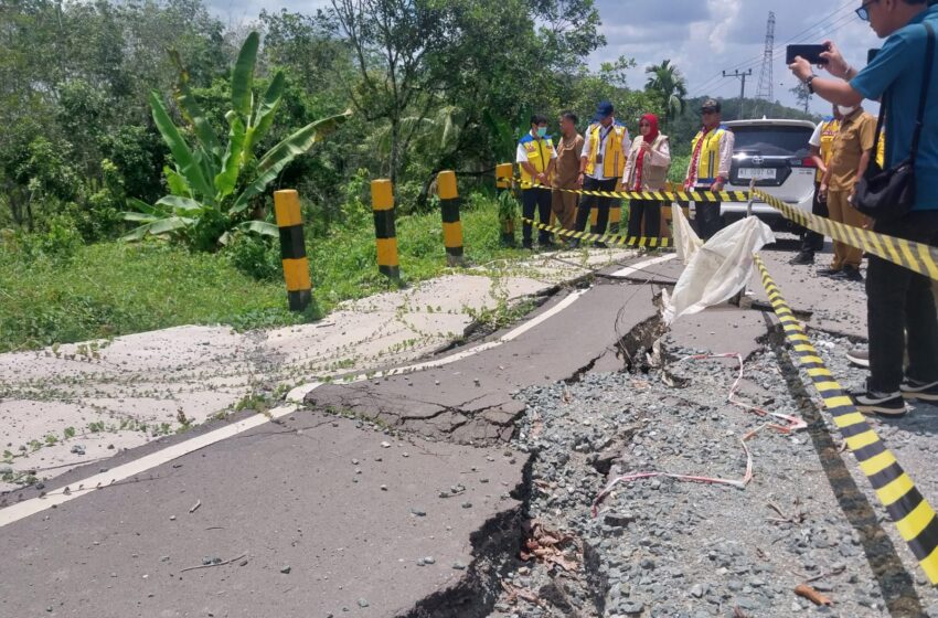 Bupati Minta 21 Ruas Jalan Rawan Longsor Berau – Bulungan Segera Diperbaiki