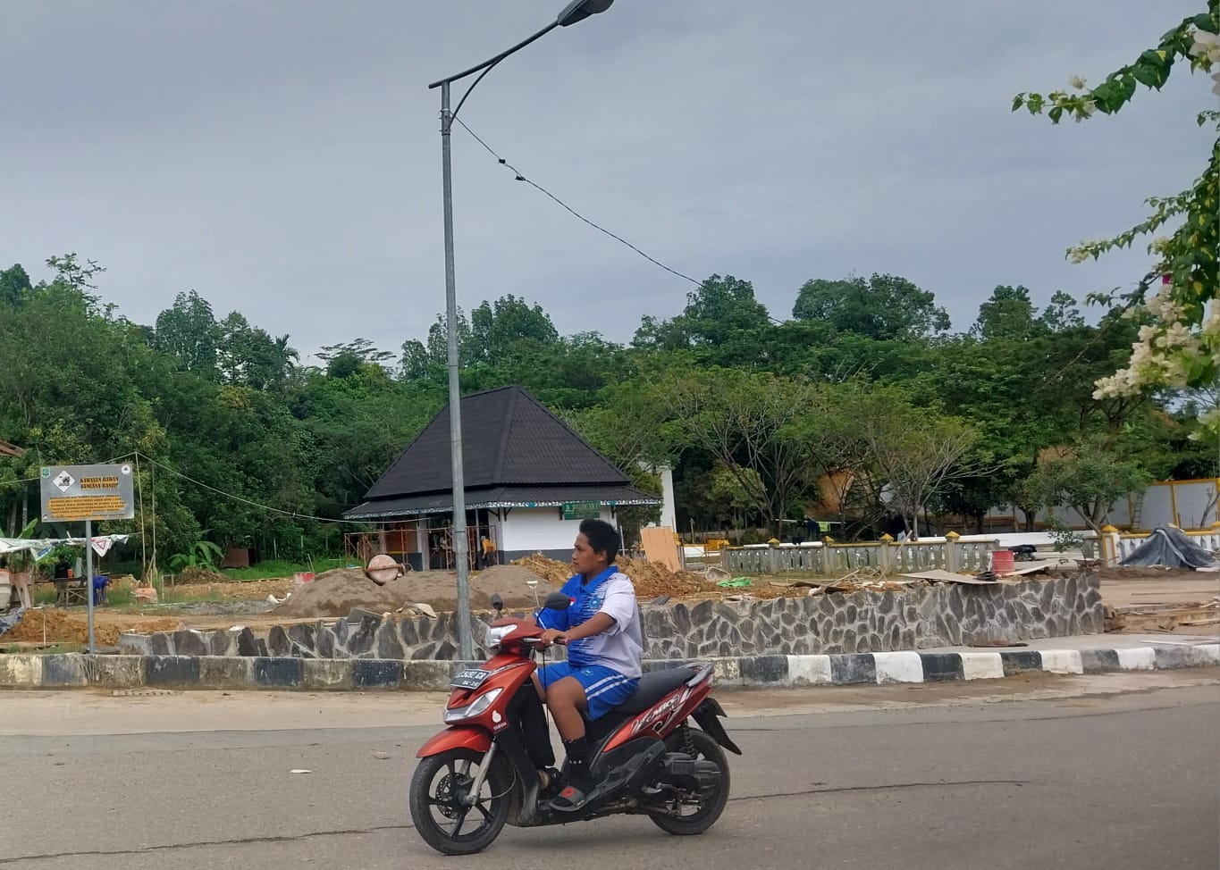 Belum Juga Rampung, Kontraktor Diminta Percepat Revitalisasi Taman Makam Pahlawan