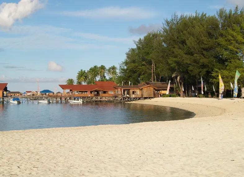 Penanganan Abrasi 2025 Sasar 4 Pulau