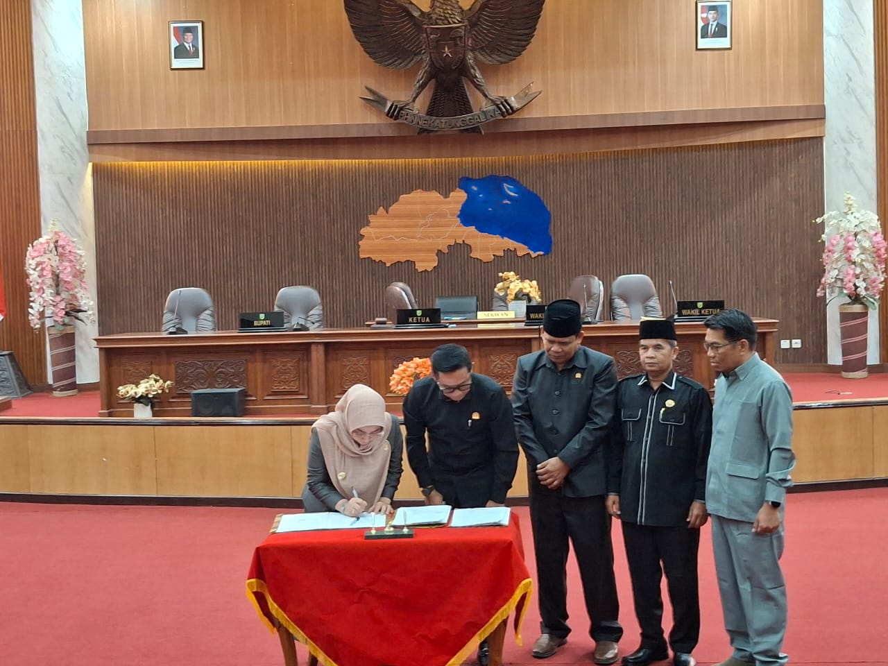 Tujuh Raperda Pemkab dan 2 Raperda Inisiatif DPRD Diusulkan dalam Paripurna 2025