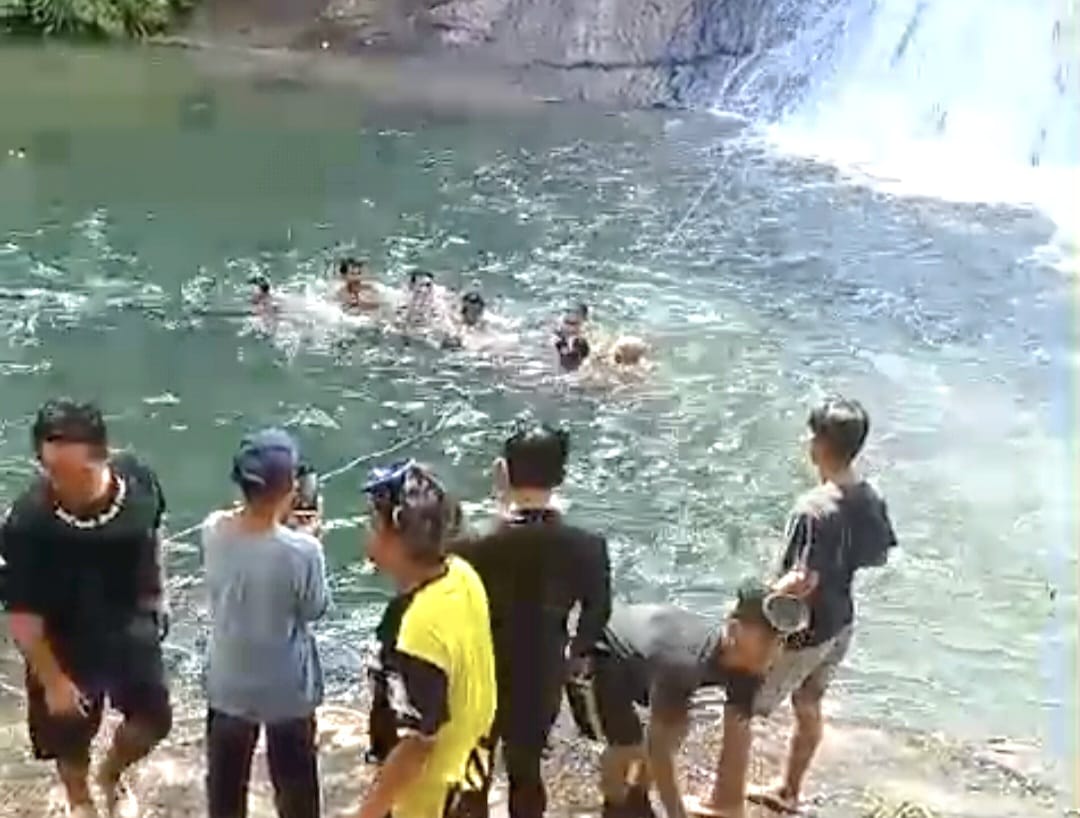 Diduga Terpeleset dari Tebing, Anak Berusia 12 Tahun Meregang Nyawa di Air Terjun Tembalang