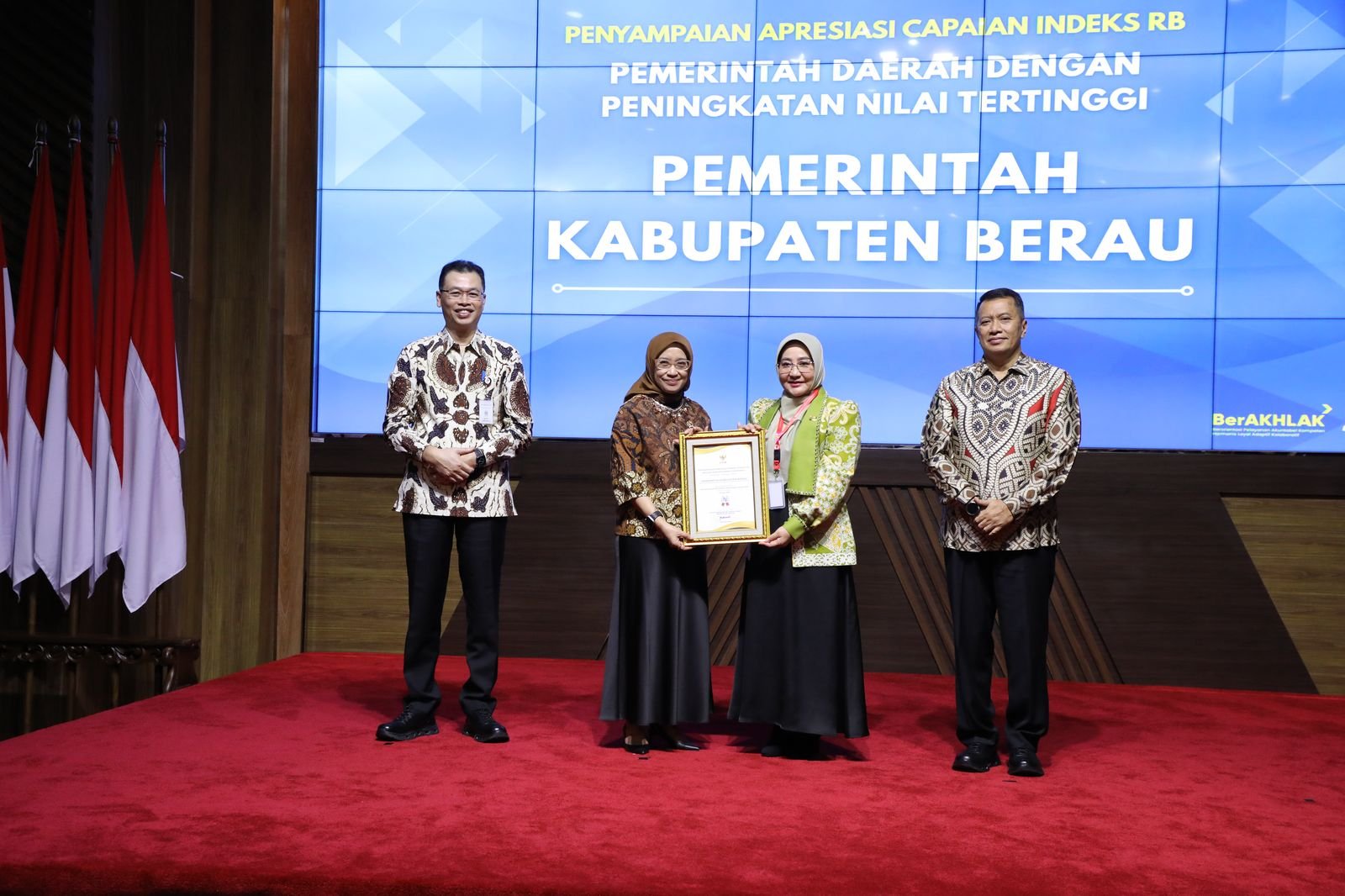 Raih Nilai Tertinggi Indeks Reformasi Birokrasi, Berau Terima Penghargaan Menpan-RB