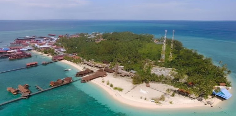 Selamatkan Surga Derawan dari Abrasi Brutal