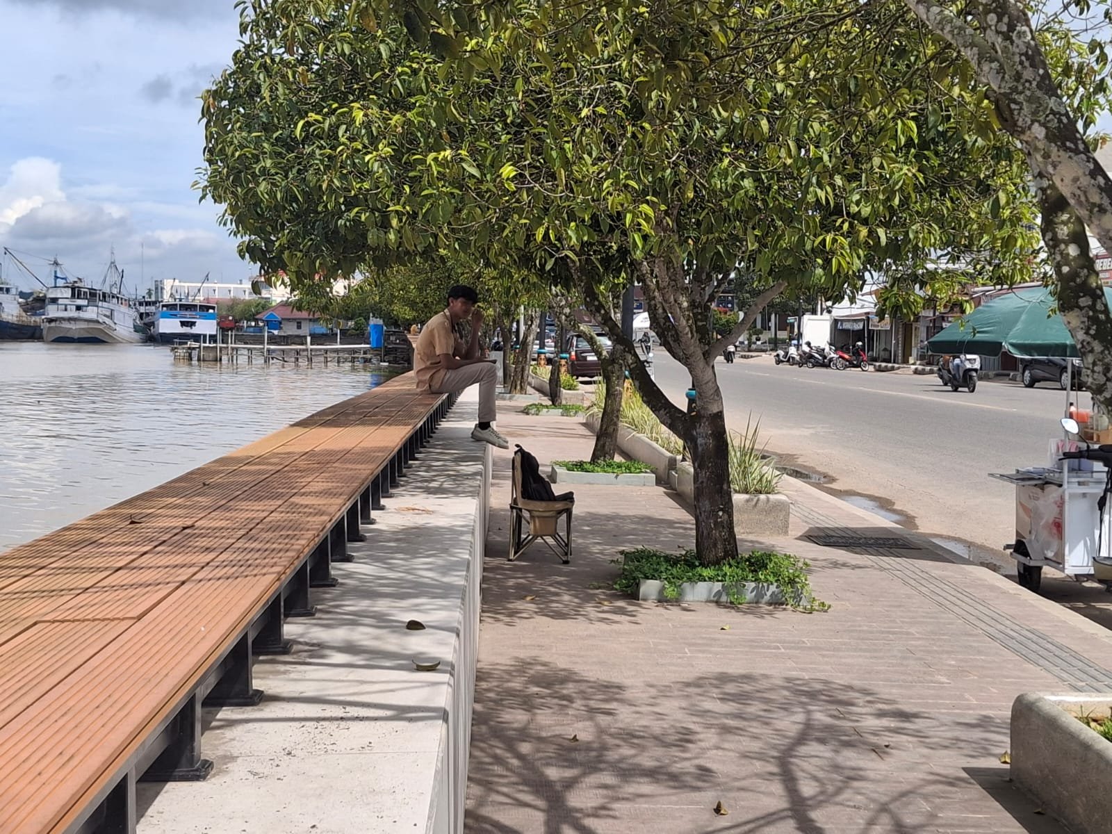 Minta Pemkab Perhatikan Kondisi Jaringan Internet Gratis di Perkotaan