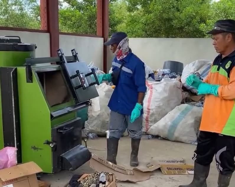 KLHK Larang Penggunaan Insinerator, TPS3R Dinilai Lebih Ramah Lingkungan