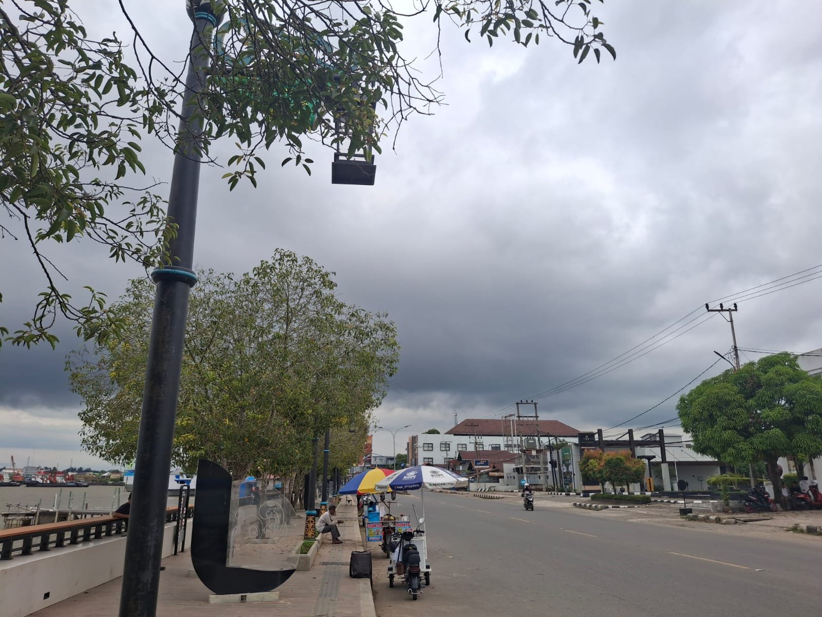 Atasi Larangan Jualan PKL di Pulau Sambit, Dewan Usulkan Sewa Pakai Lahan