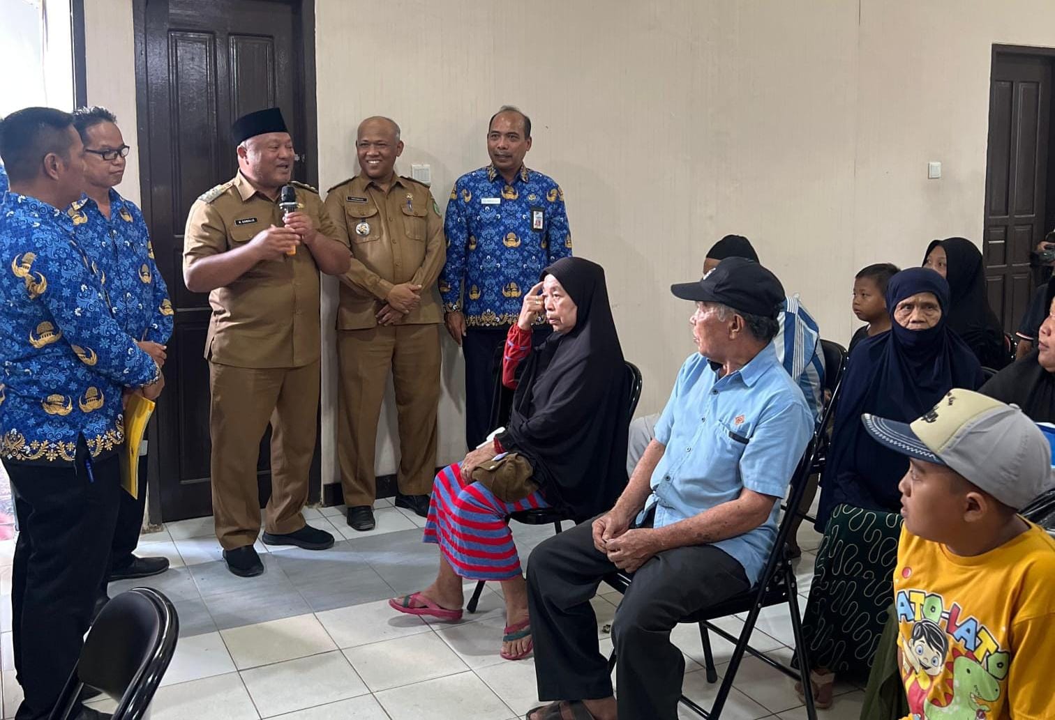 Pangkas Perjalanan Dinas demi BLT,Minta Jangakuan BLT Lebih Luas