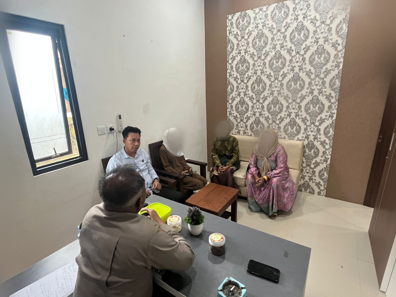 Gadis 22 Tahun Kabur Karena Dipaksa Menikah