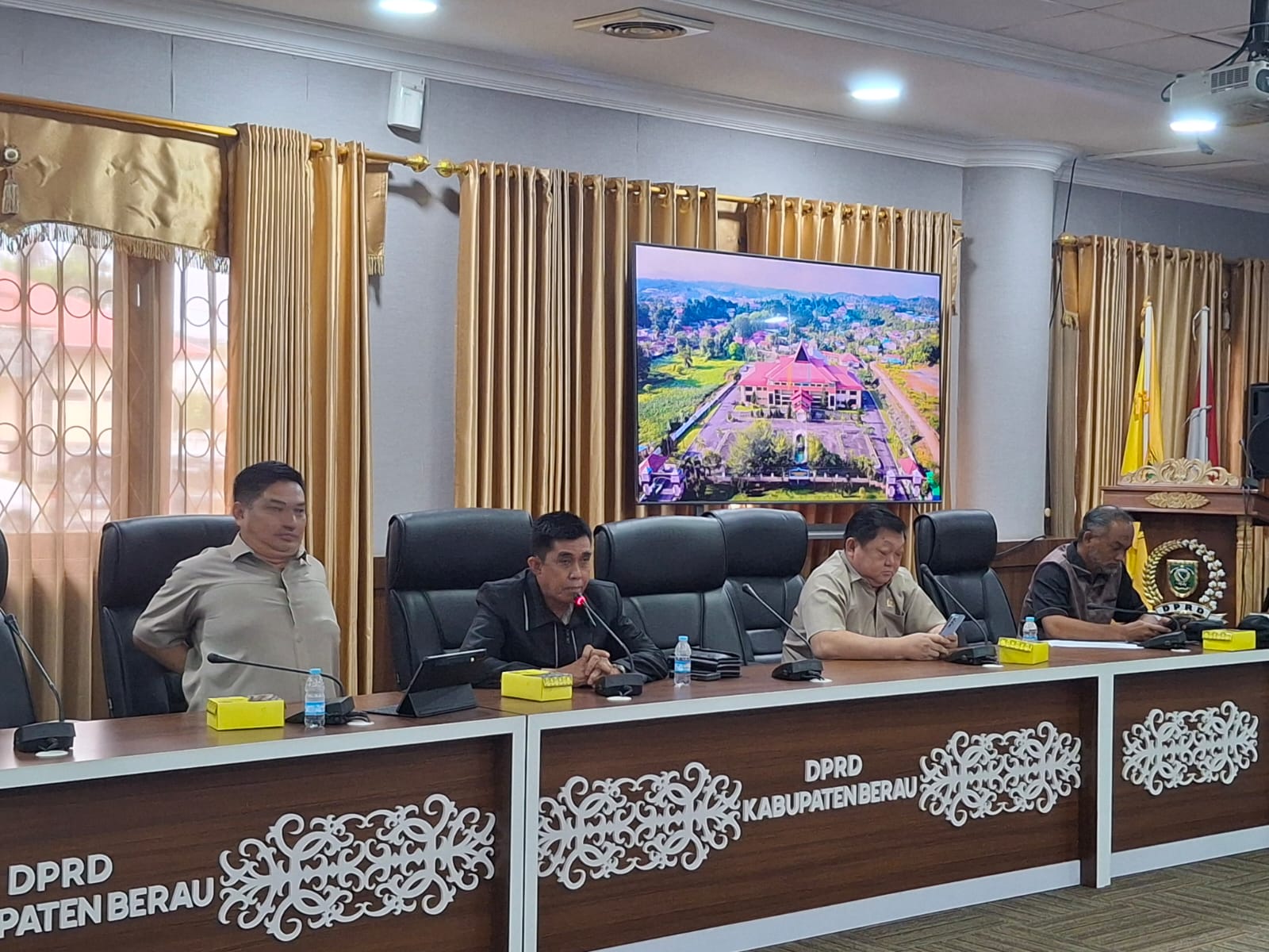 Dorong Penyelesaian Tumpang Tindih Lahan Pembangunan Gang di Tingkat RT