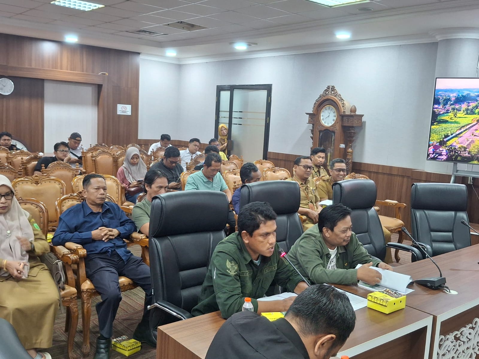 Imbas Soal Lahan, Anak-anak RT 17 Gunung Tabur Numpang Sekolah di Rumah Warga