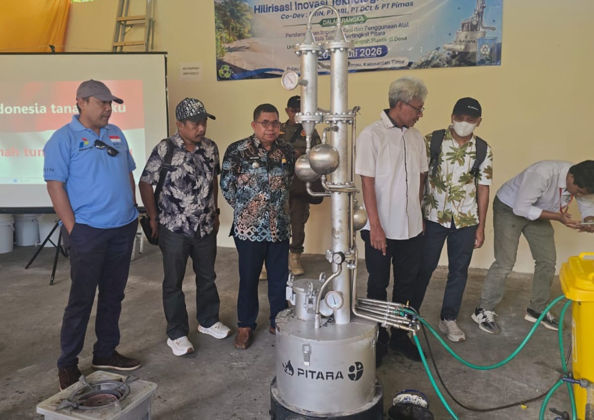 Mandiri Energi: Warga Pulau Derawan Kelola Teknologi BRIN, Ubah Sampah Plastik Jadi Solar